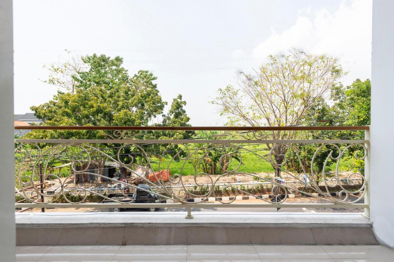 Oyo 3706 Griya Tentrem Syariah Lamongan Exterior photo
